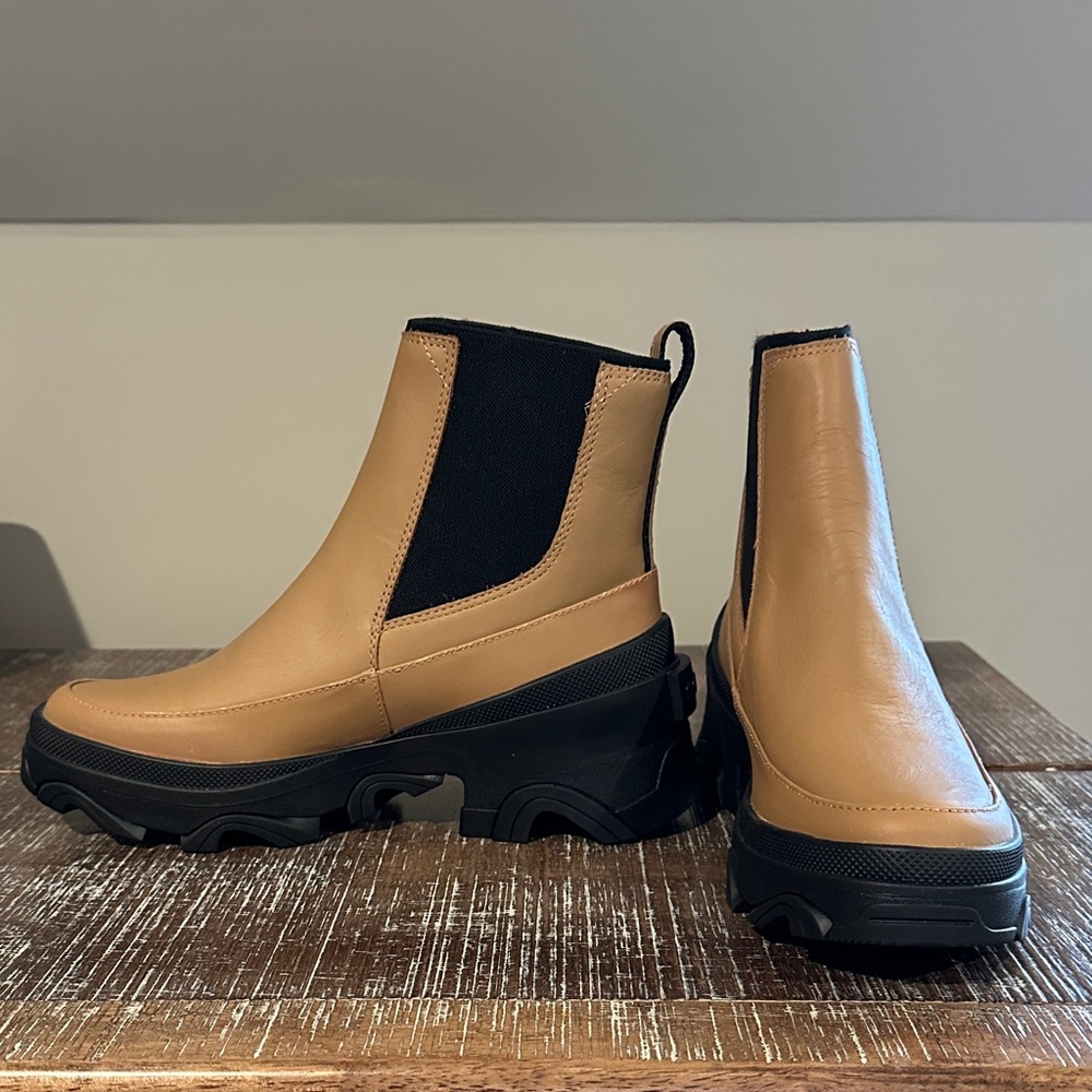NEW ~ Women’s SOREL Brex Waterproof Chelsea Boot ~ Camel ~ 8